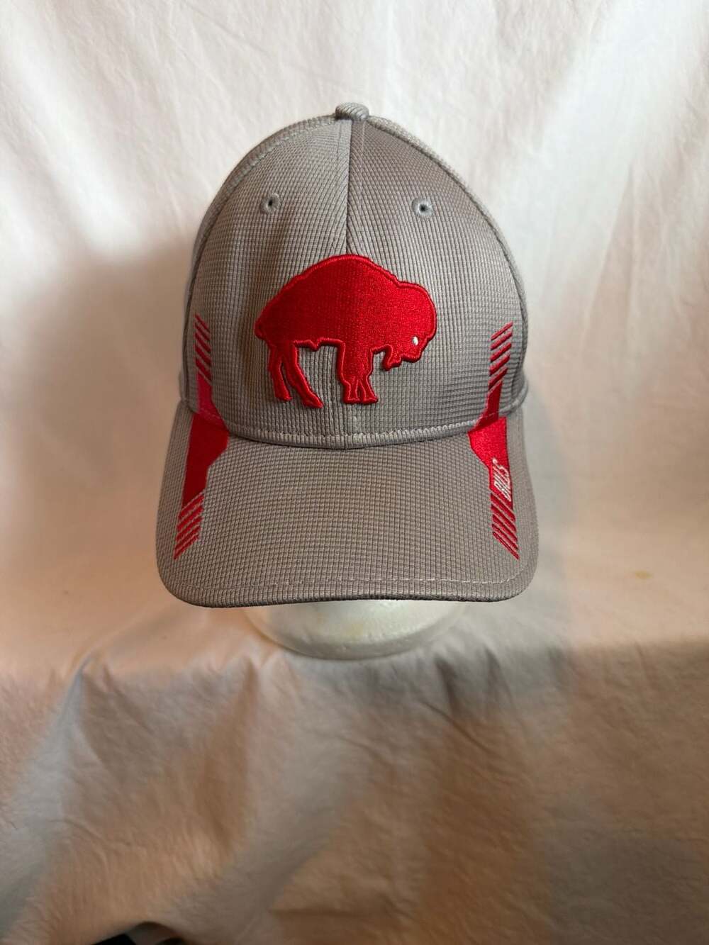 Men's Buffalo Bills New Era Gray Team Neo 39THIRTY Flex Hat,